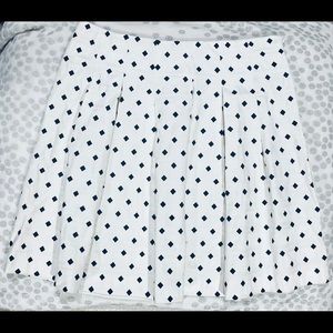 Excellent condition pre-loved banana republic skirt